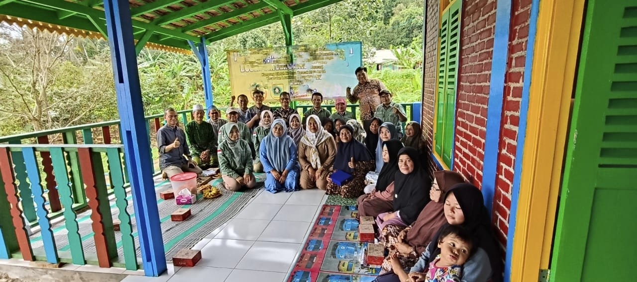 PERAN PENGUSAHA UMKM DALAM PEMBERDAYAAN PEREMPUAN DI KAMPUNG CILETUH ILIR DESA KERACAK RT 01 RW 04 KECAMATAN LEUWILIANG KABUPATEN BOGOR (2025)